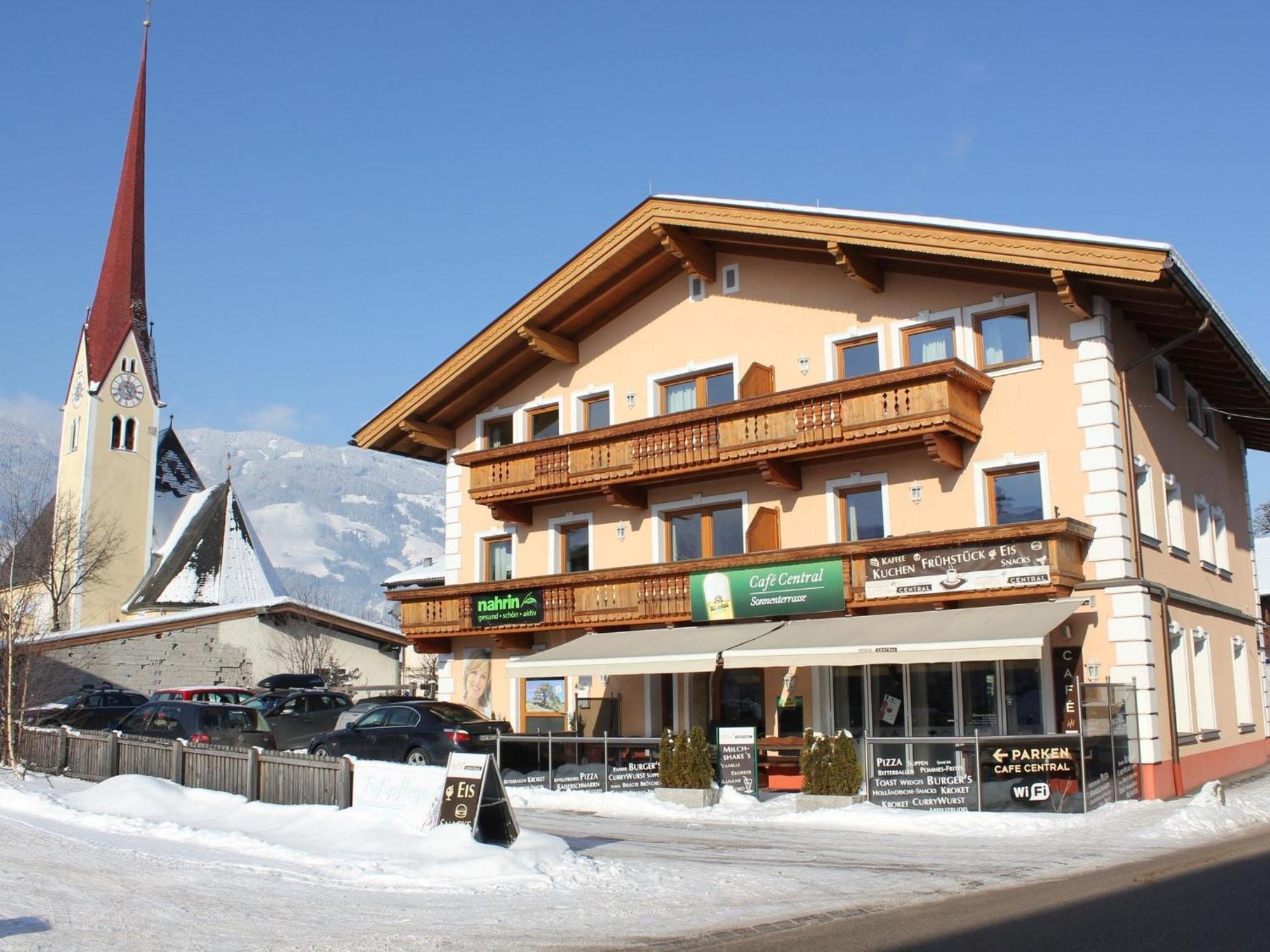 Holiday Flat In Uderns Near The Ski Area Eksteriør billede